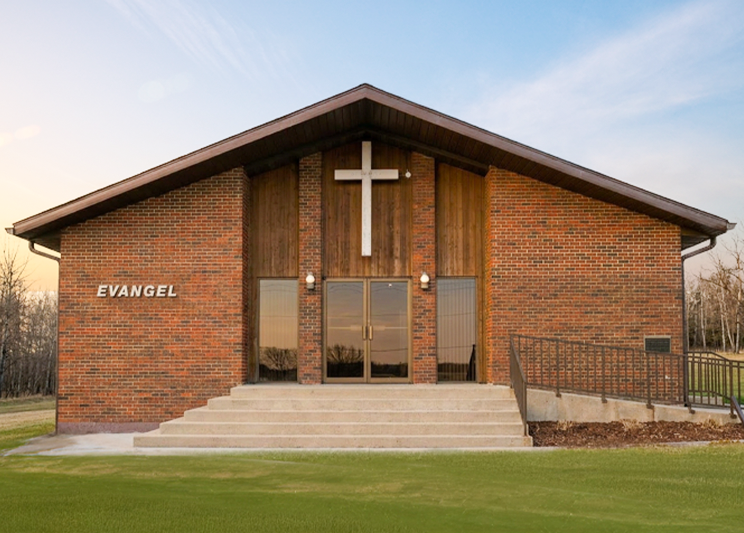 A welcoming community to worship, learn God’s Word, and support one another.